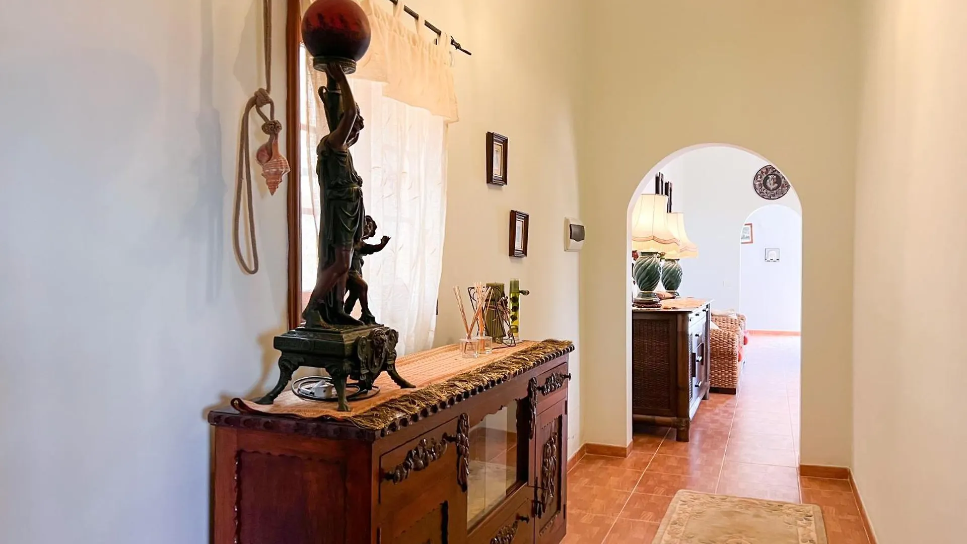 Arico Viejo Exquisite Rural House With Garden, Pool And Sea Viewsヴィラ 0*, Arico Viejo スペイン
